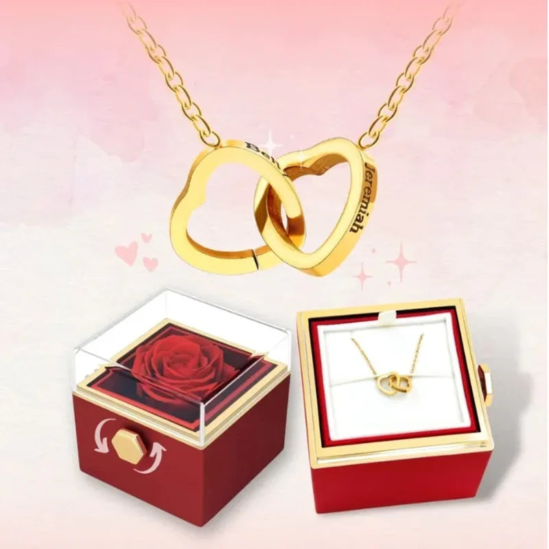 Coffret rose éternelle et collier cœurs gravés